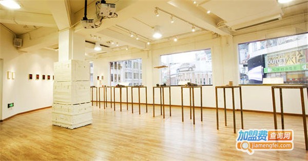 艺涂美术创意空间加盟费