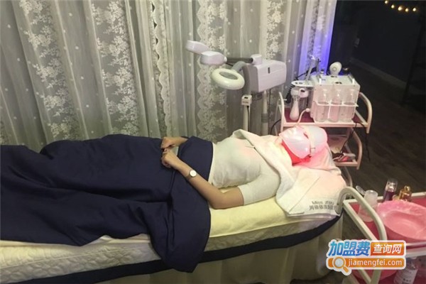 周依依皮肤管理加盟费