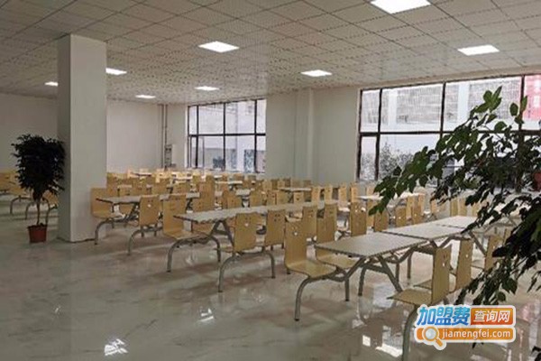 苹果树画室加盟门店