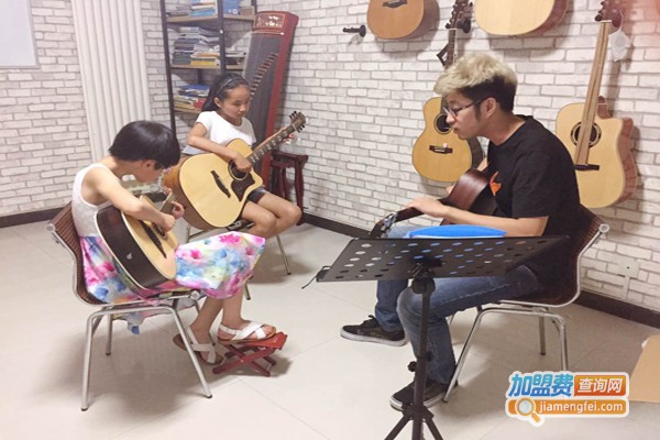 小关吉他培训加盟费