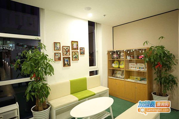 启飞英语加盟门店