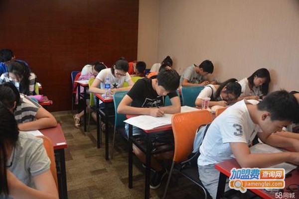 桥英英文补习班加盟费