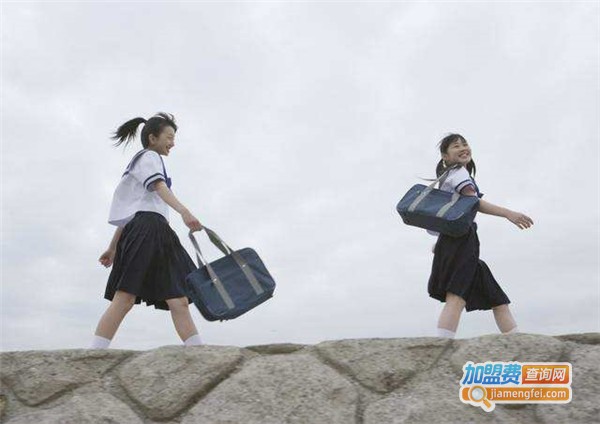 中卓留学加盟费