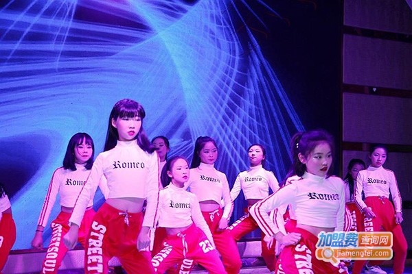 舞之芊艺术培训学校加盟门店