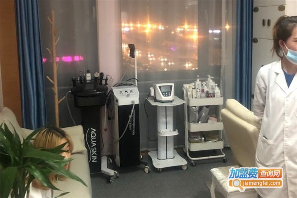 颜居屋日式皮肤管理加盟费