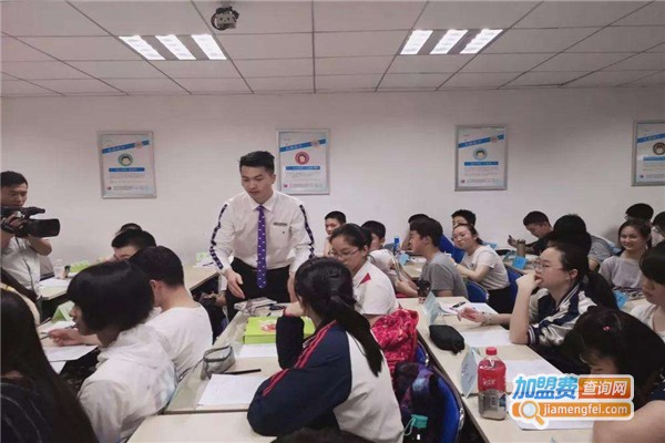 高昇教育加盟费