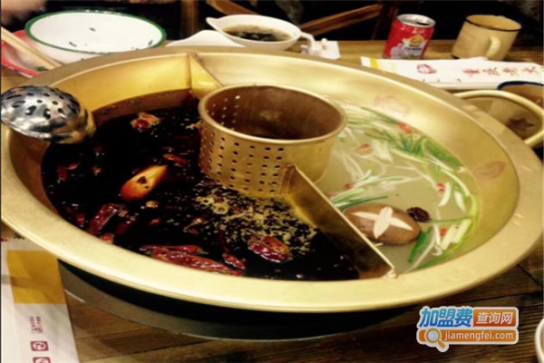 聚齐儿重庆老火锅怀旧主题餐厅