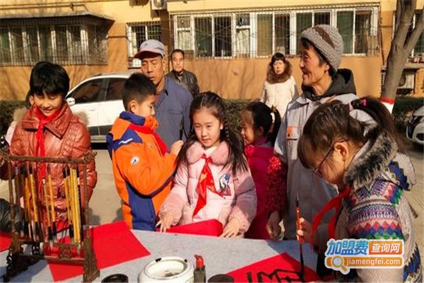 Happy熊少儿画室加盟费