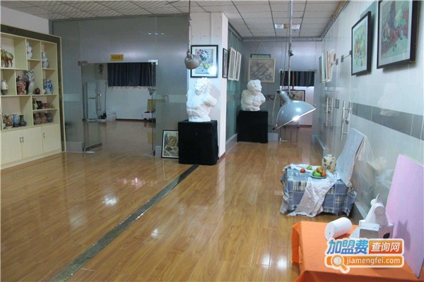 白又白青少儿美术学校加盟费