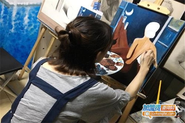 何家班艺舍加盟费