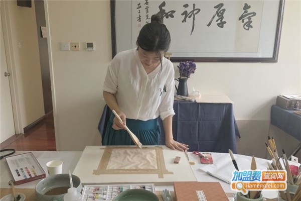 一只咸鱼画室加盟费