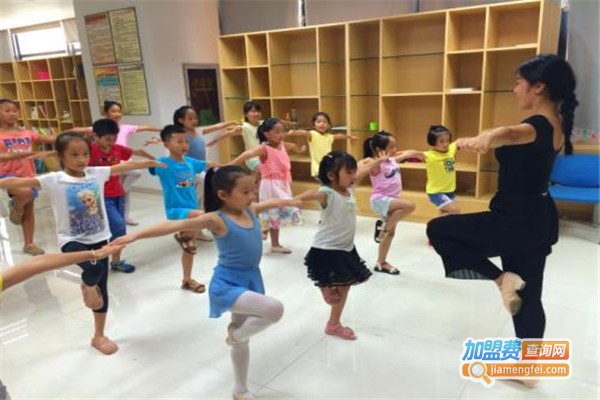 缔艺舞蹈中心加盟费