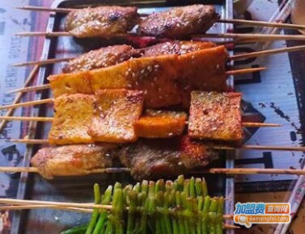 东北人小黑烧烤加盟费