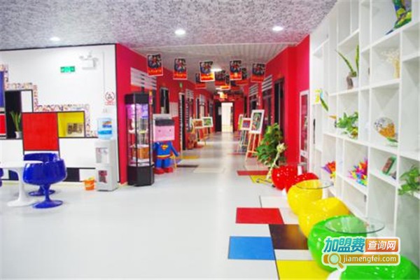 蓝眼睛少儿美术馆