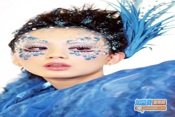 突美彩妆加盟费