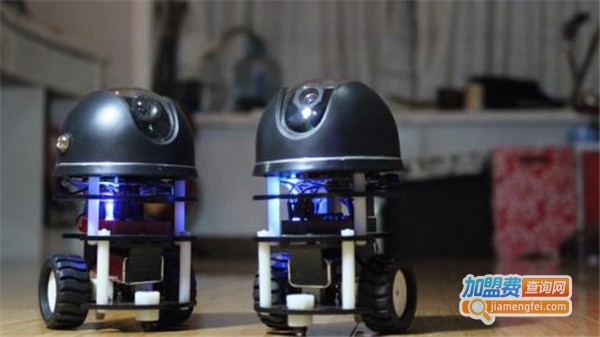 酷博士教育机器人加盟费