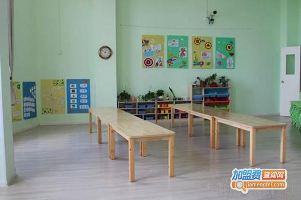 七彩阳光早教中心加盟门店