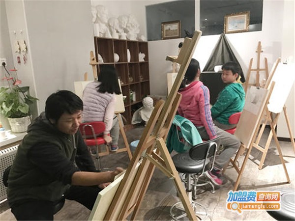 梦彩虹美术教育加盟门店