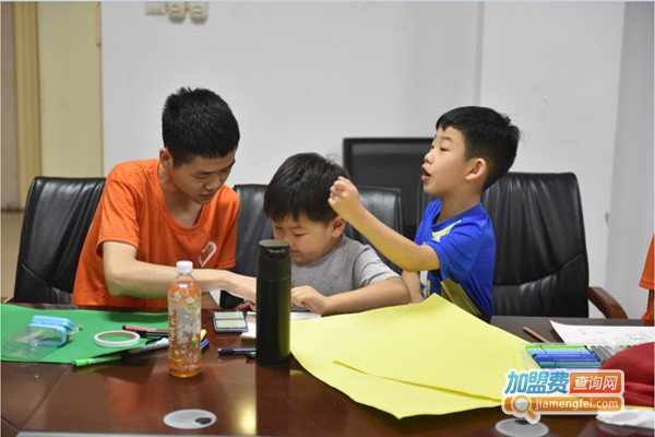 春田花花少儿美术加盟费