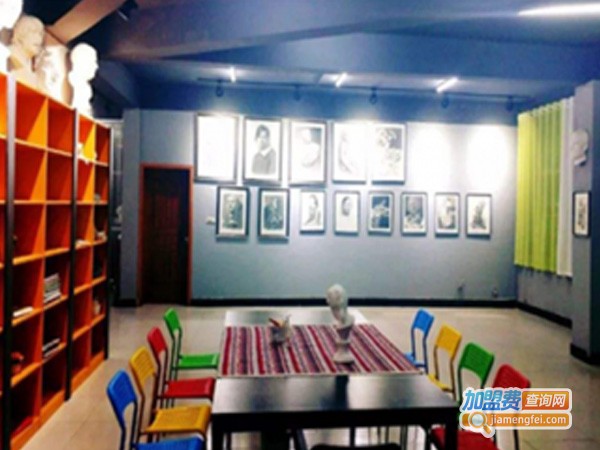 飞翔鸟画室加盟费