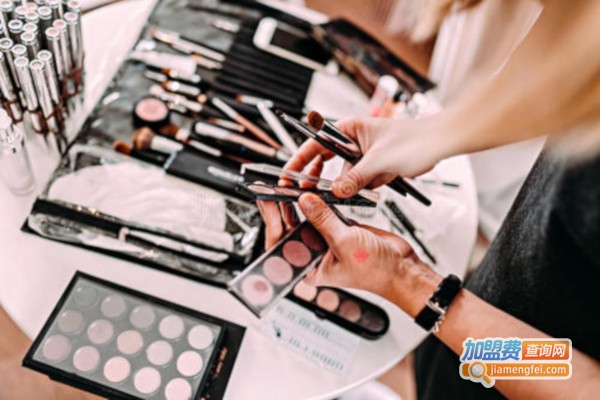 欧兰雅化妆品加盟费