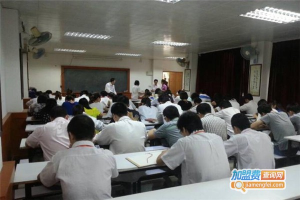 凌果语言培训加盟费