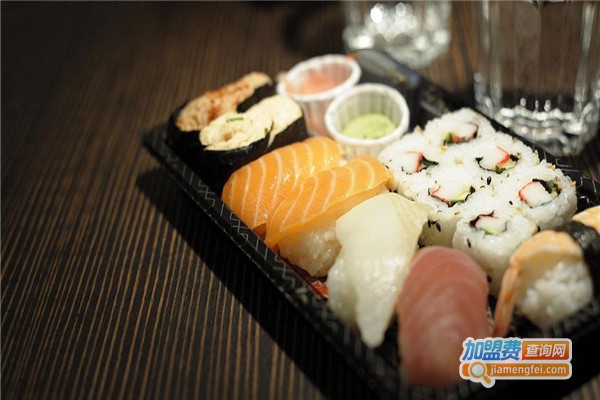 游泳鱼骨寿司加盟费