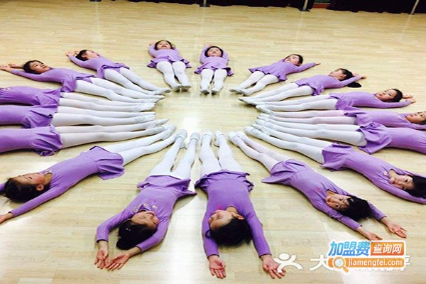 小荧星舞蹈加盟门店