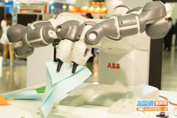 智动全球机器人教育