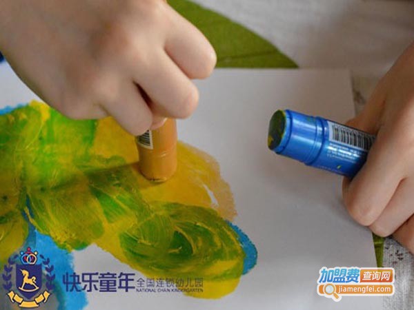 快乐童年幼教加盟费