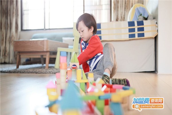 七彩虹艺术幼儿园