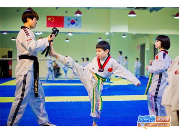 跆拳道培训基地加盟费