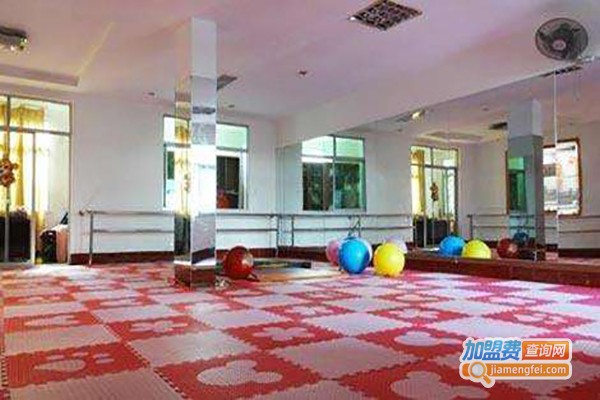 舞扬艺术培训中心加盟费