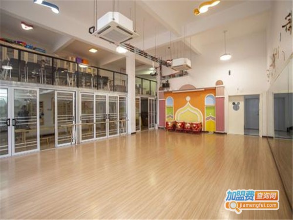 天使宝贝幼儿园加盟费