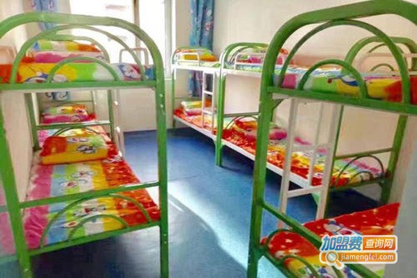 宝贝小饭桌加盟