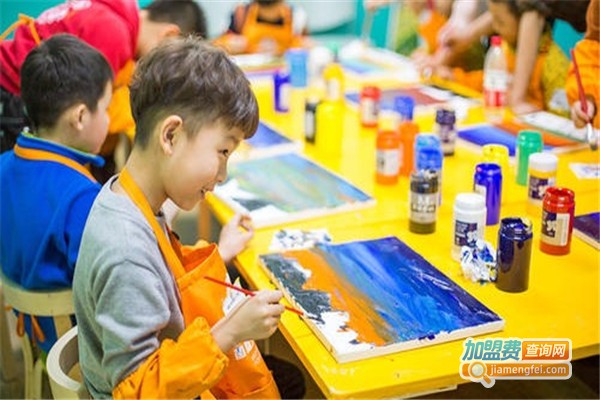 海狸·七色花国际少儿美校加盟费