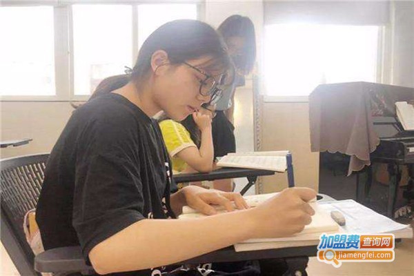 翰师问鼎教育加盟费