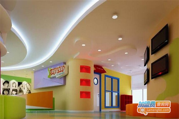 新博硕教育加盟费