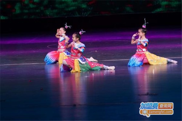 映梦舞蹈加盟费