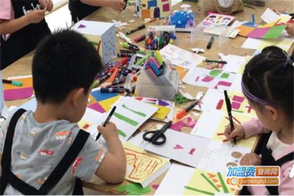 艺之溢思维美术加盟费