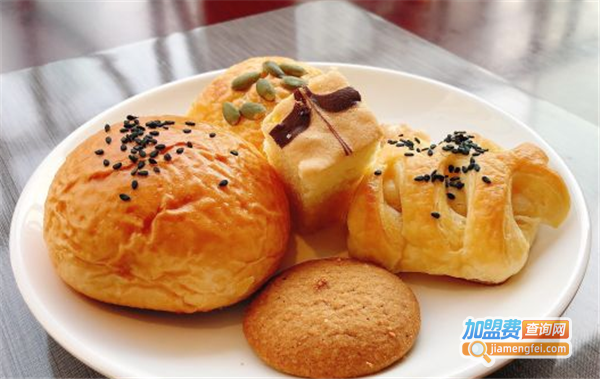 贵宾楼榕树缘餐厅加盟费