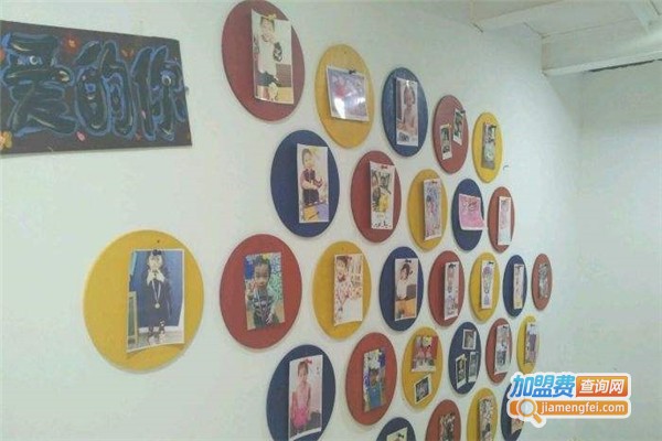 小画佳创意美术中心加盟费