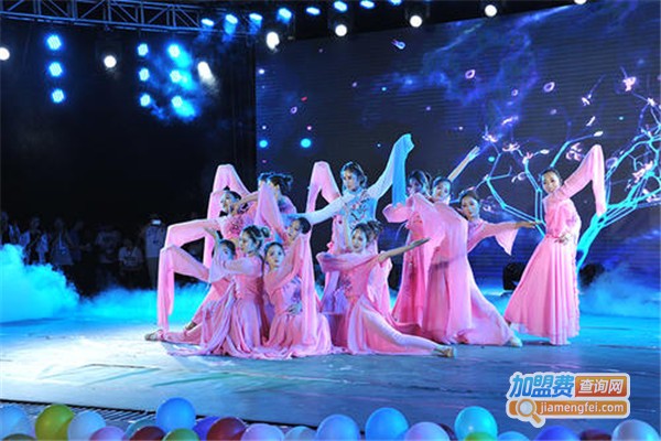 梦飞扬舞蹈加盟费