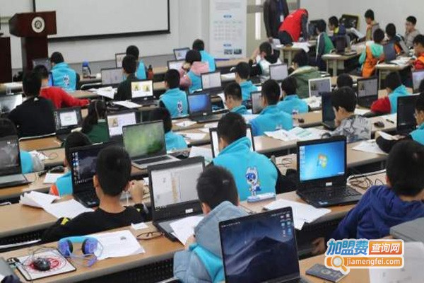 编玩边学教育加盟