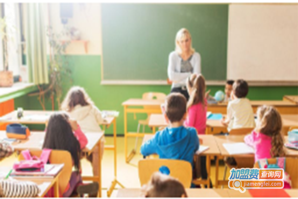 小神童辅导班加盟门店