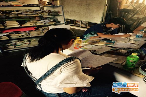 启明辅导班加盟费