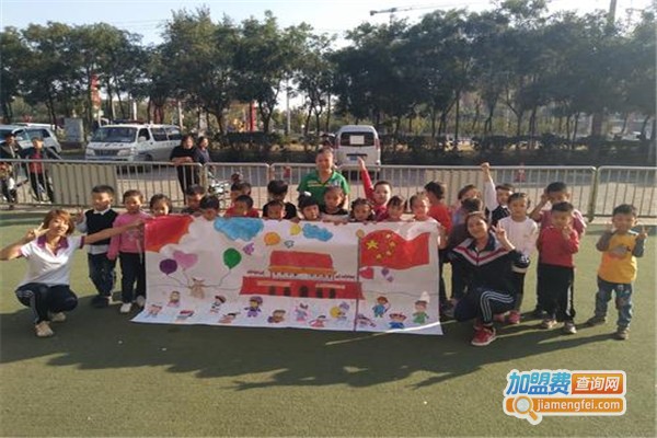 小月亮幼儿园加盟费