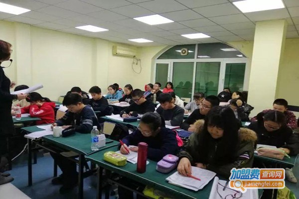 新睿思教育加盟费