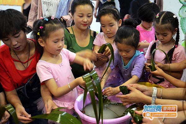 小太阳辅导中心加盟费