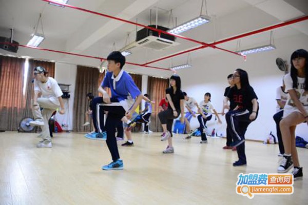舞蹈培训基地加盟费